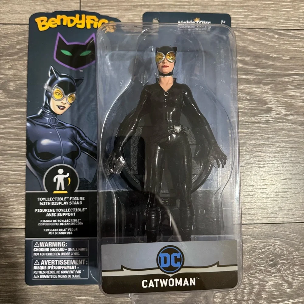 BendyFigs The Noble Collection - DC Comics Catwoman 7.5-inch‎ Figure