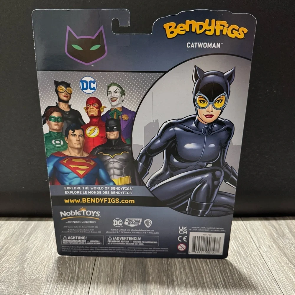 Bendyfigs explore world
