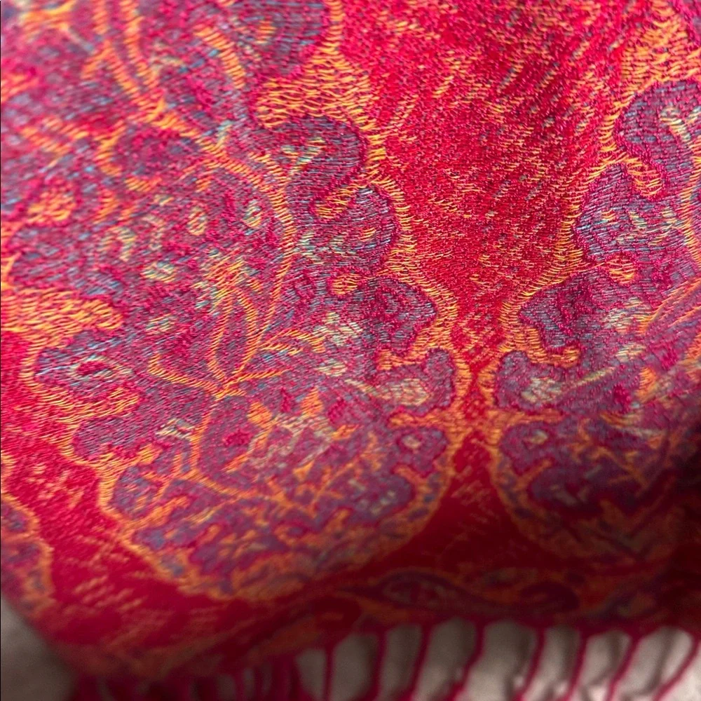 pashmina luxurious scarf