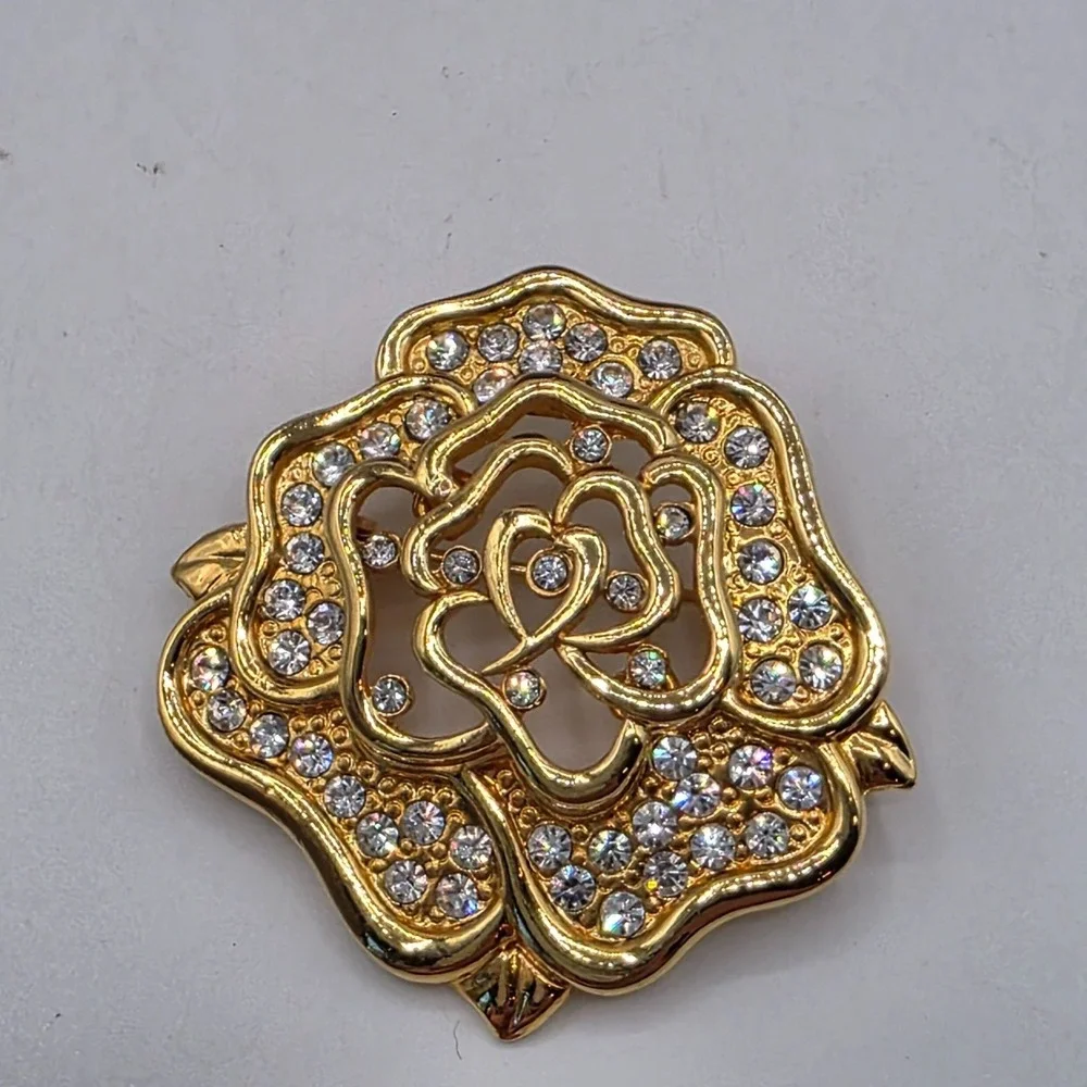 The Unbranded Brand sparkling rose