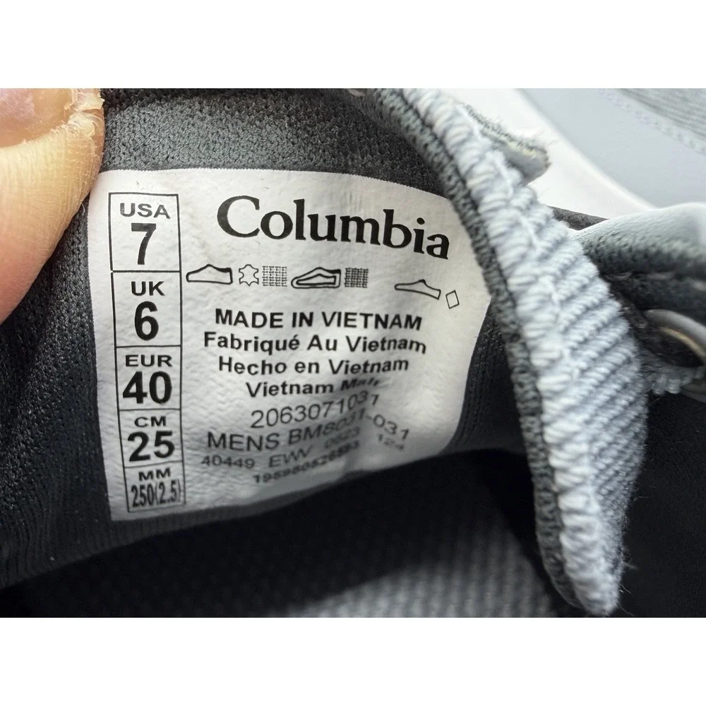 Columbia boatside relaxed