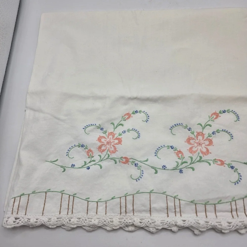 N/A charming vintage