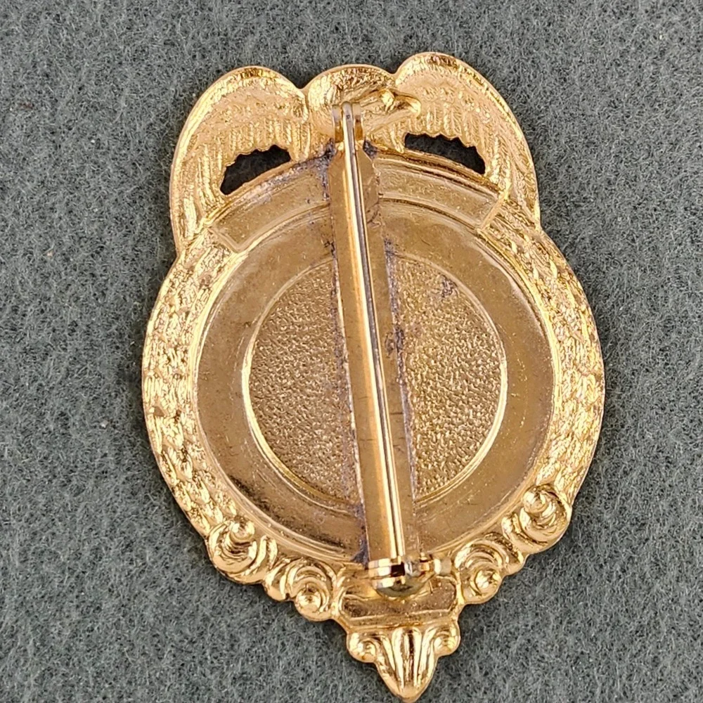 N/A pics pin