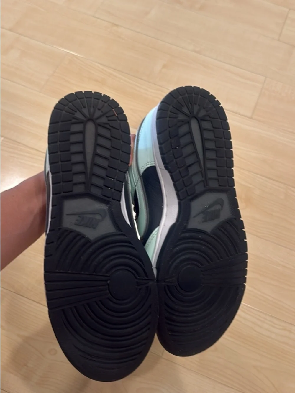 Nike low top