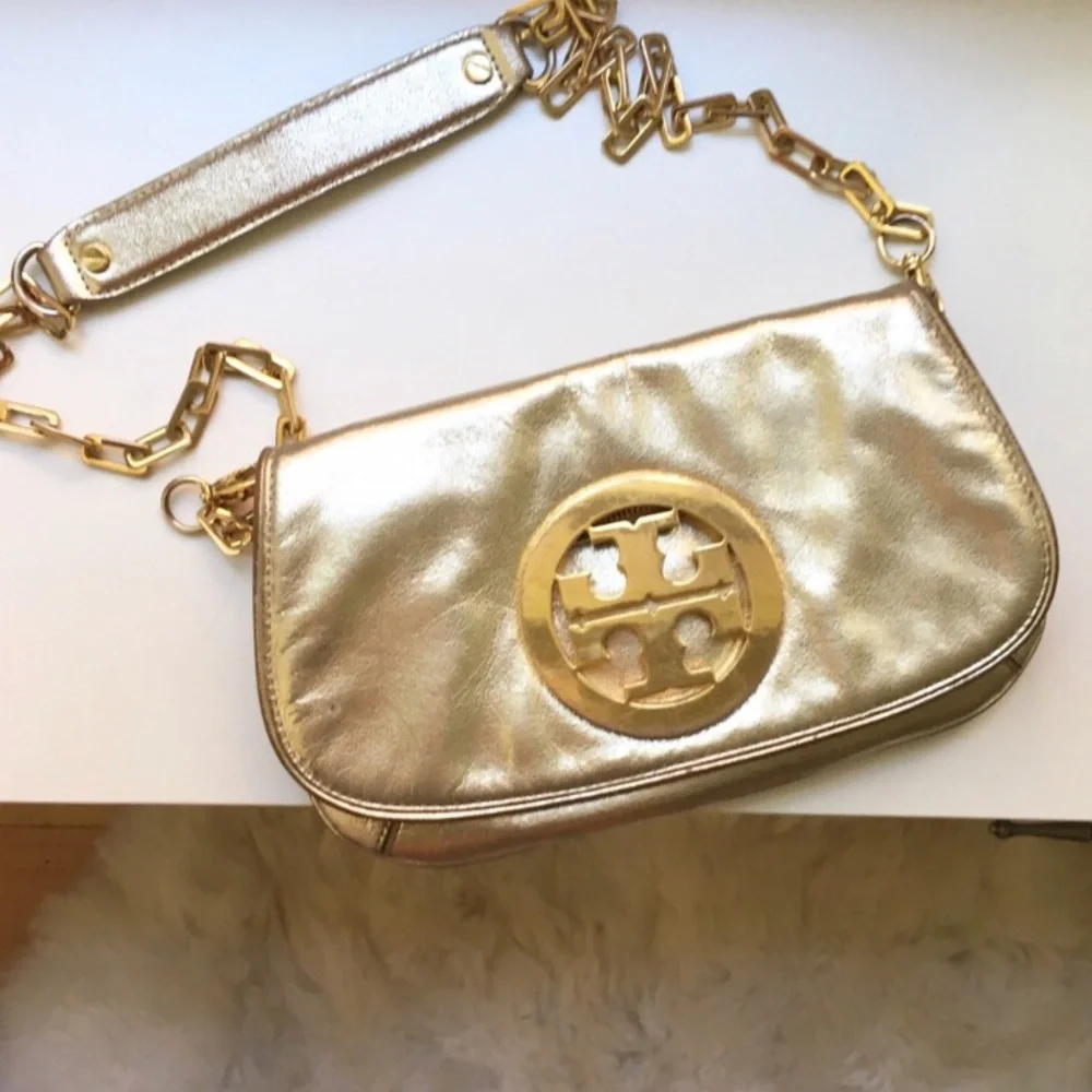 Tory Burch reposhing this