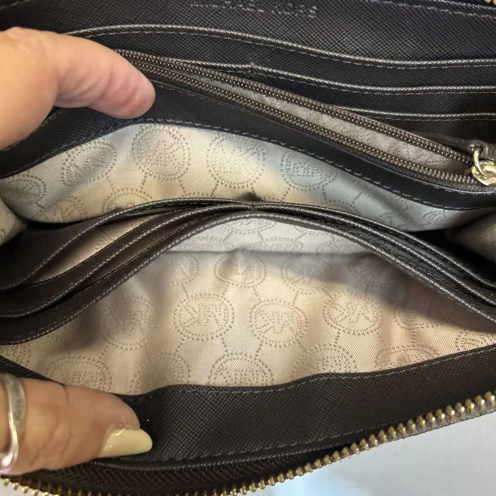 Michael Kors nice clean