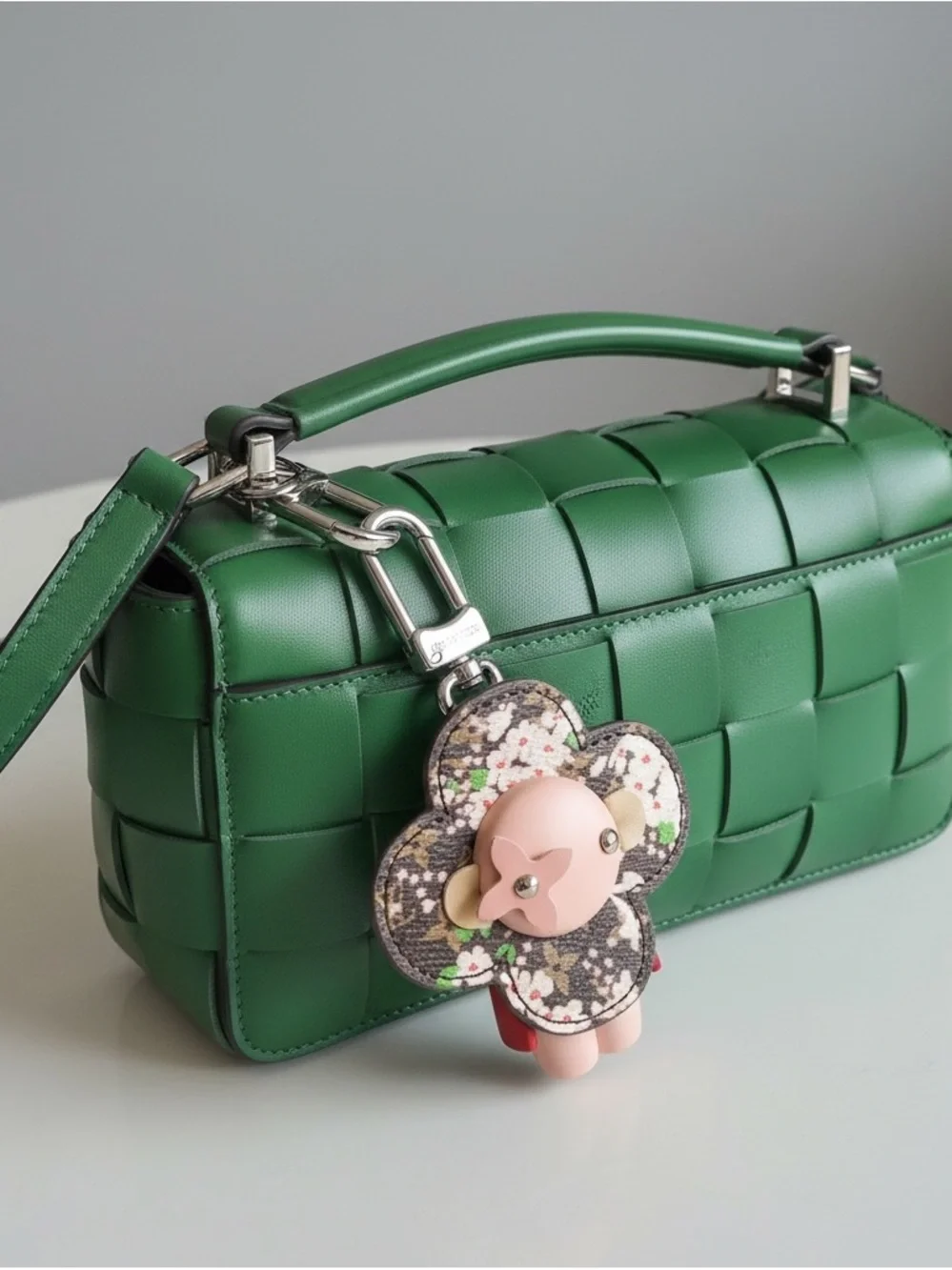 Removable Flower doll key chain -