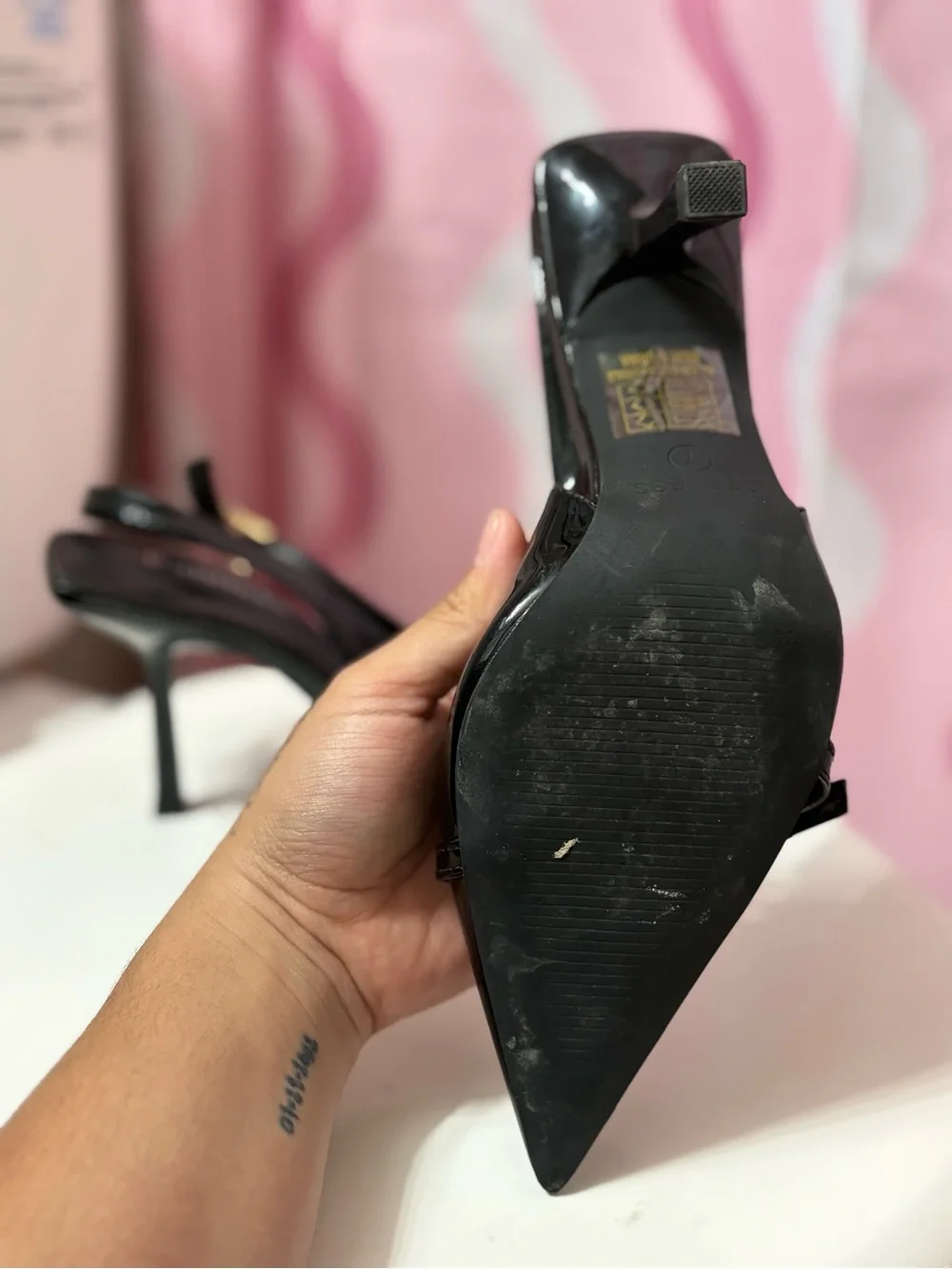 Berness sleek black
