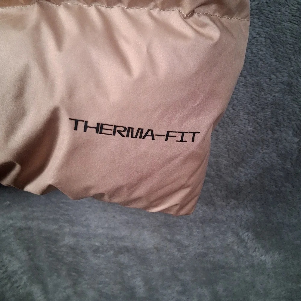 Nike women therma