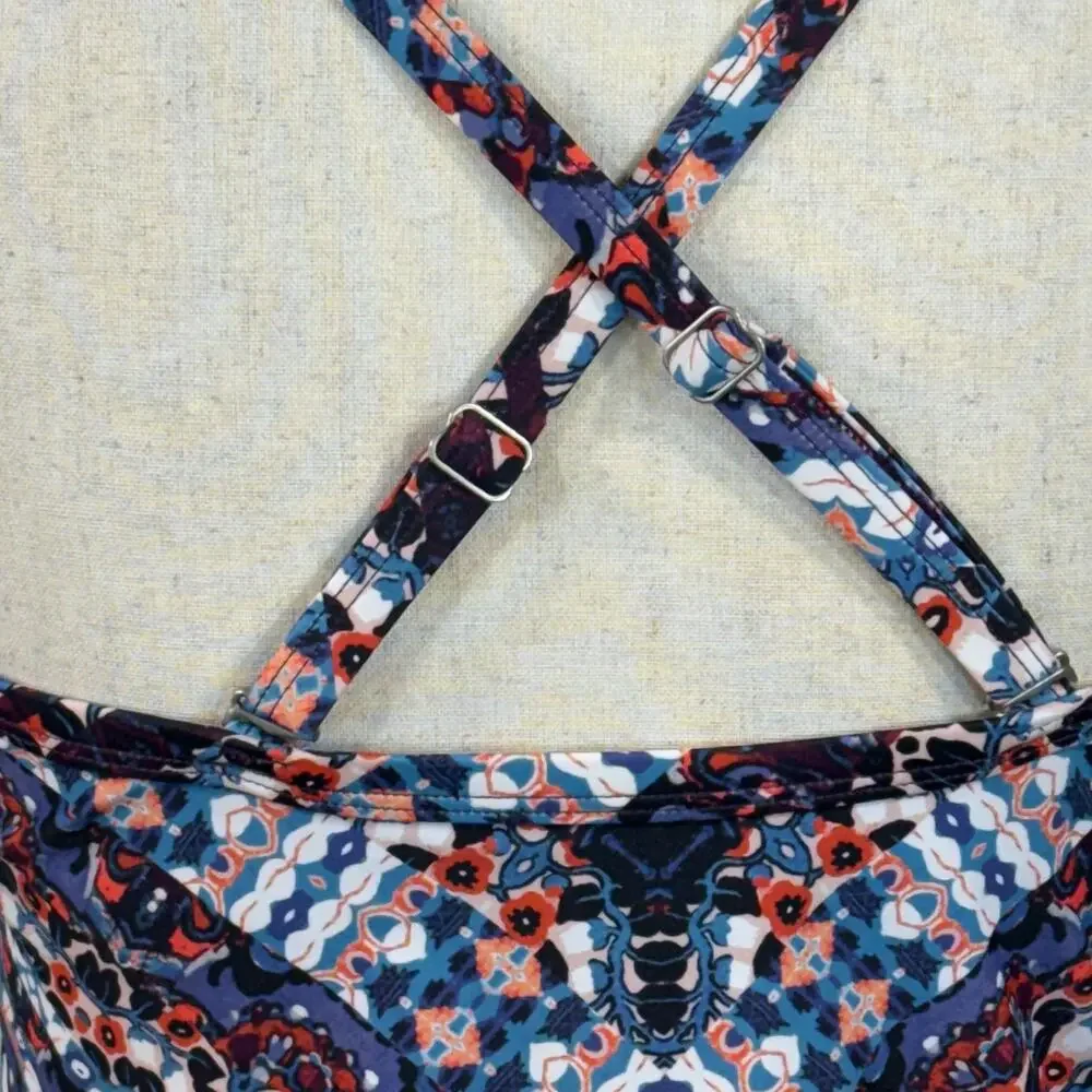 Athleta SZ 36 B/C Marrakesh Twister Tankini Swim Top Criss-Cross Straps Padded