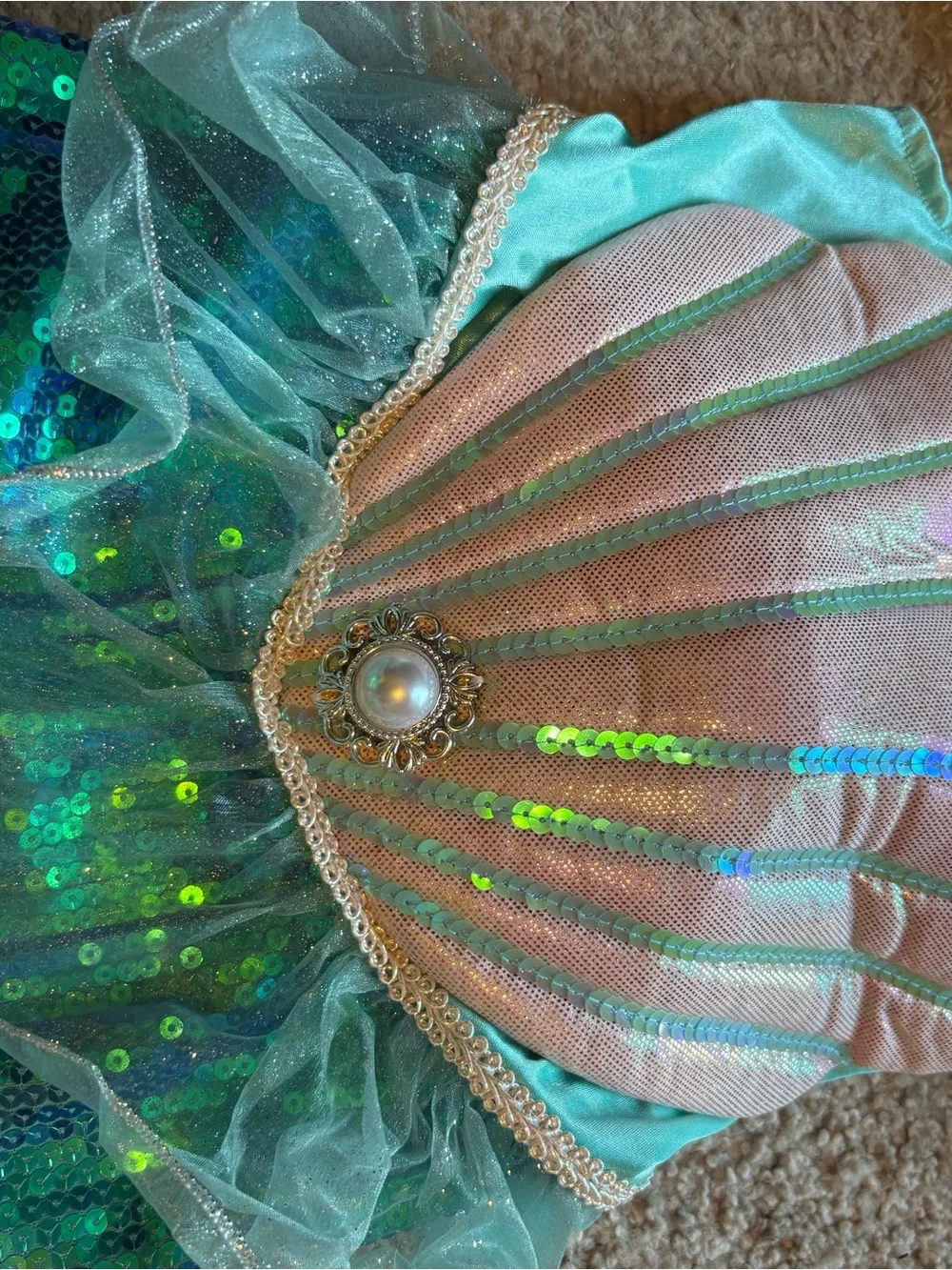 Gillian’s closet sparkling teal