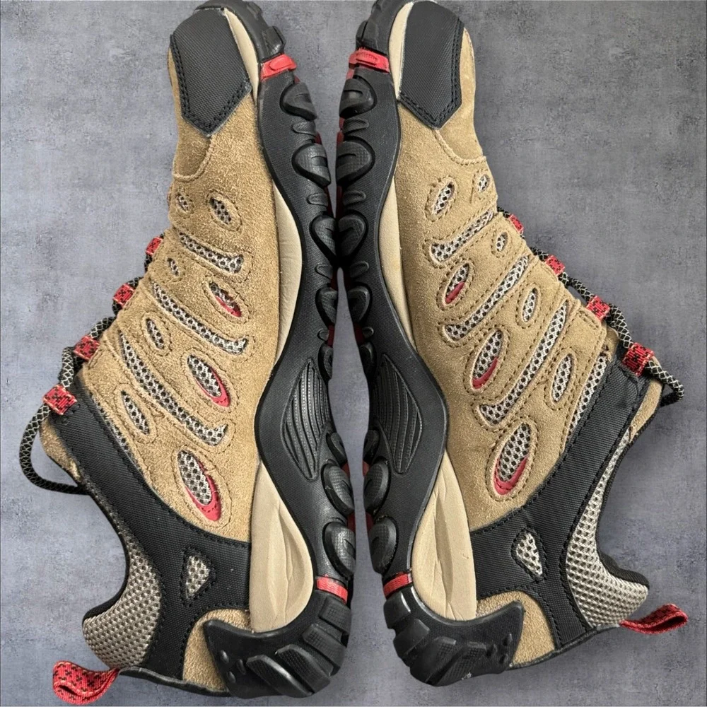 Merrell pre owned