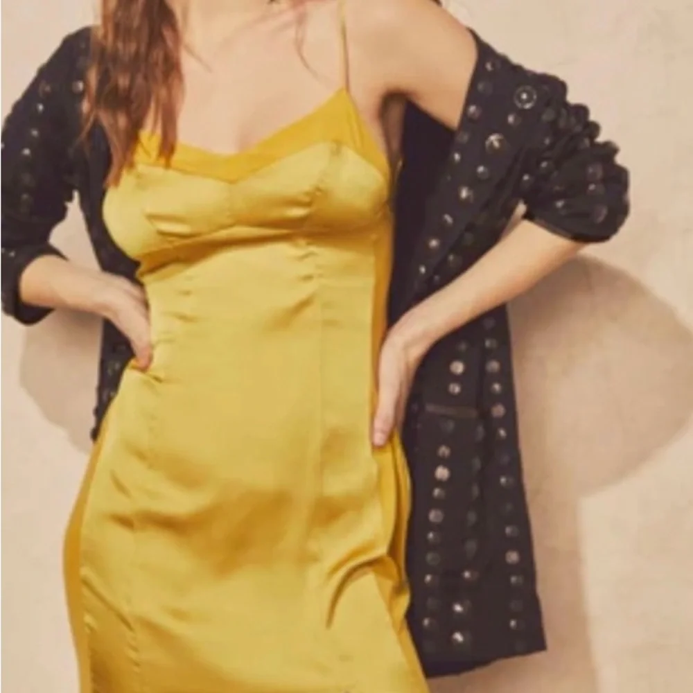 Free People bust waist