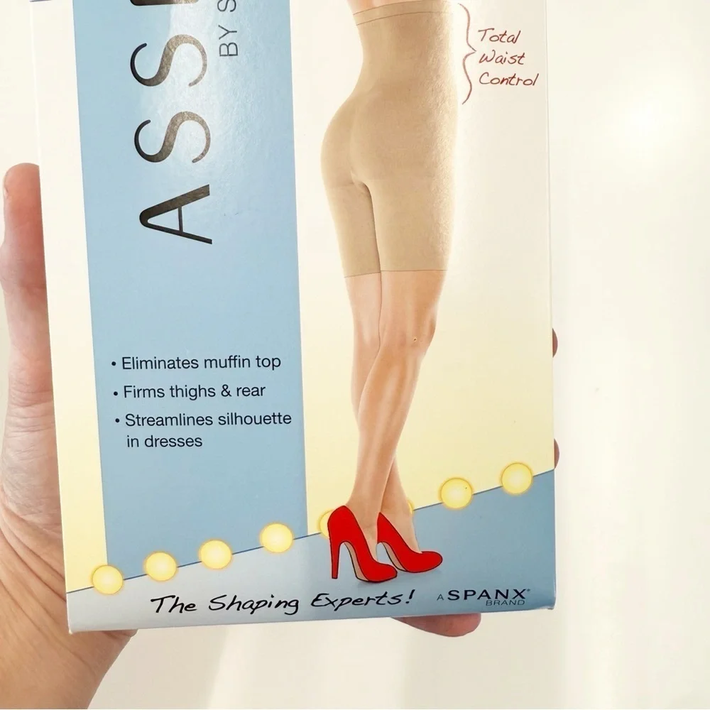 ASSETS by Sara Blakely nwt love