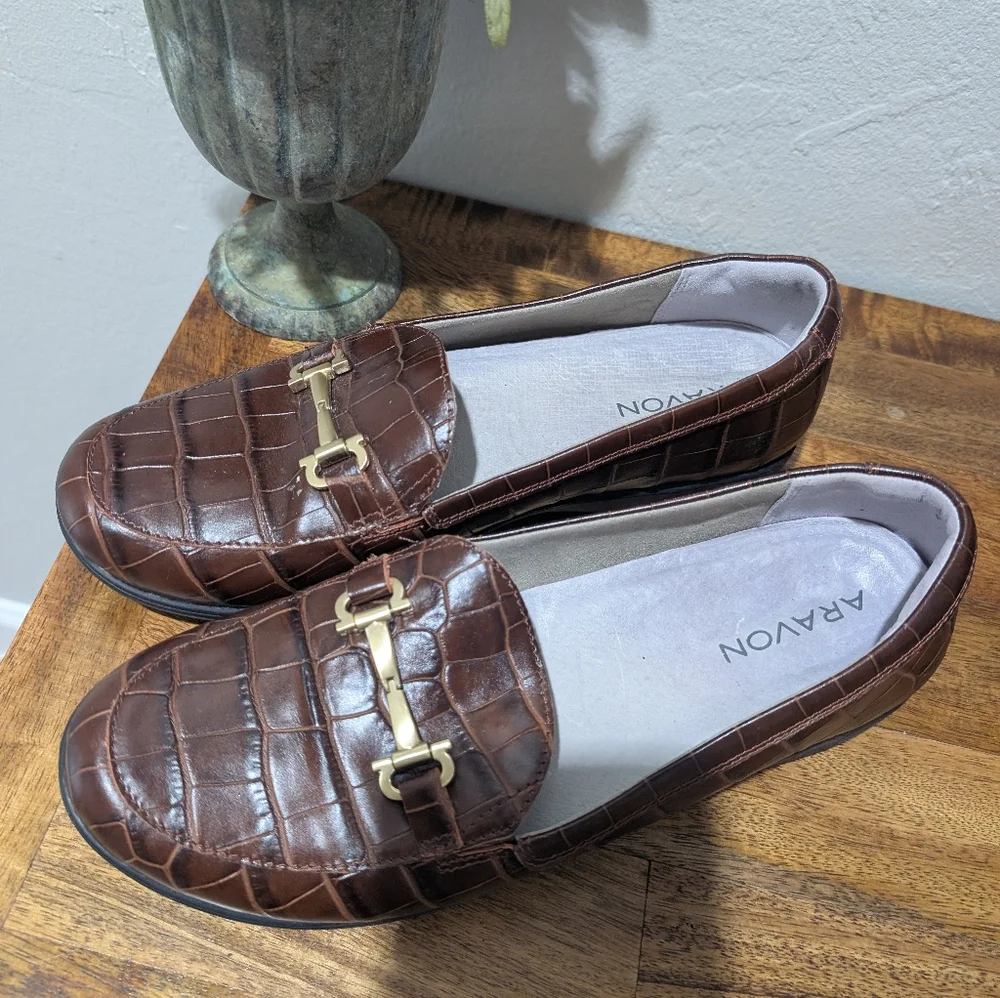 Aravon stylish brown