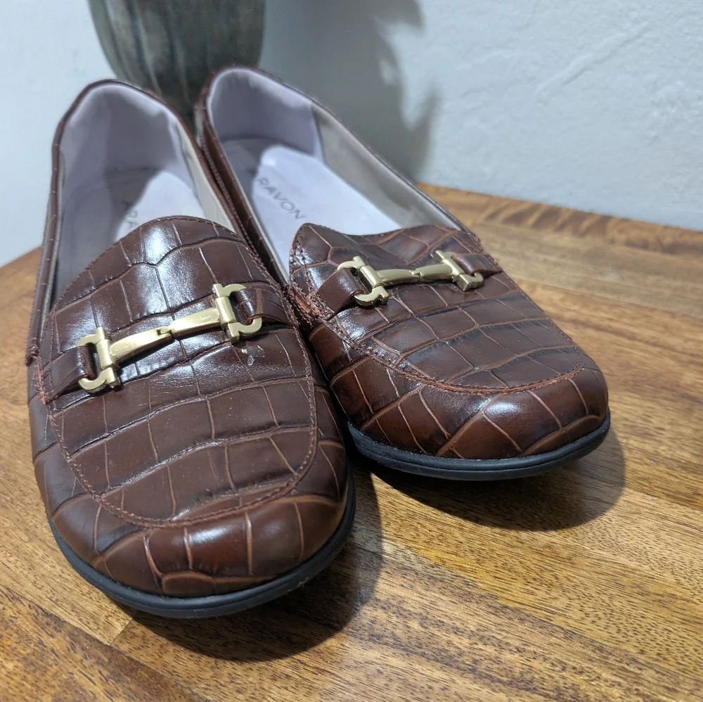Aravon stylish brown