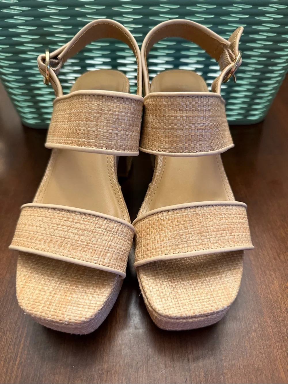 LC Lauren Conrad wide one polyurethane