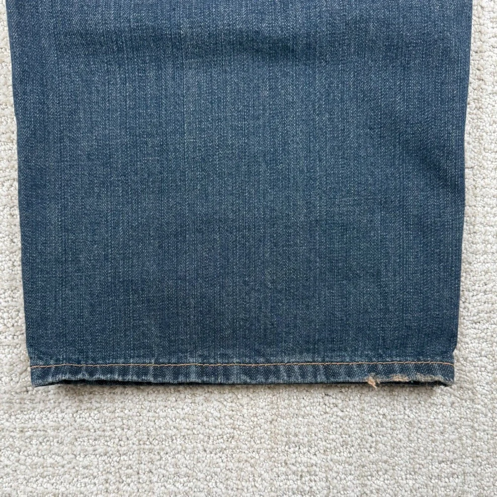 Levis item new