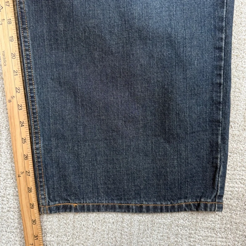 Levis item new