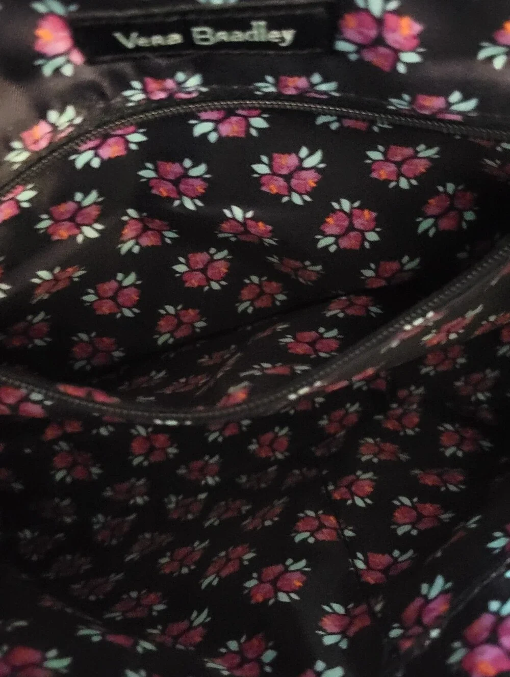 Vera Bradley multicolor features functional