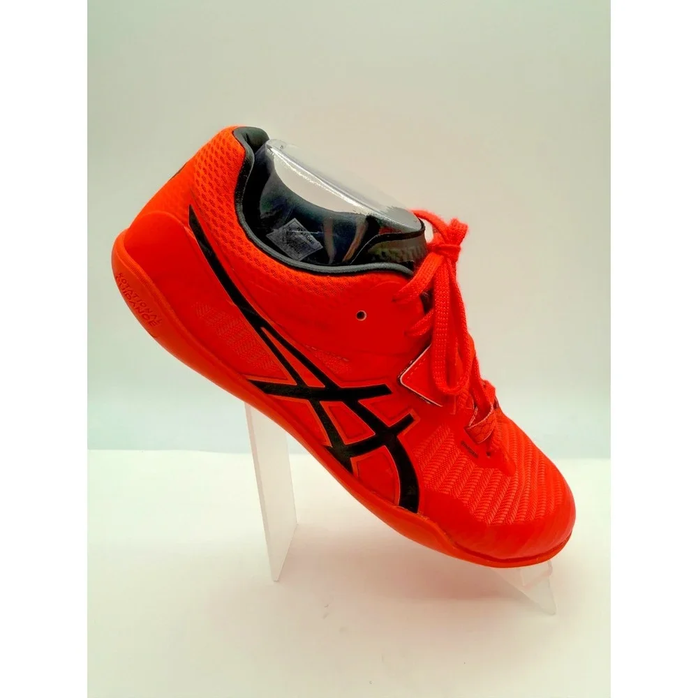 Asics throw pro