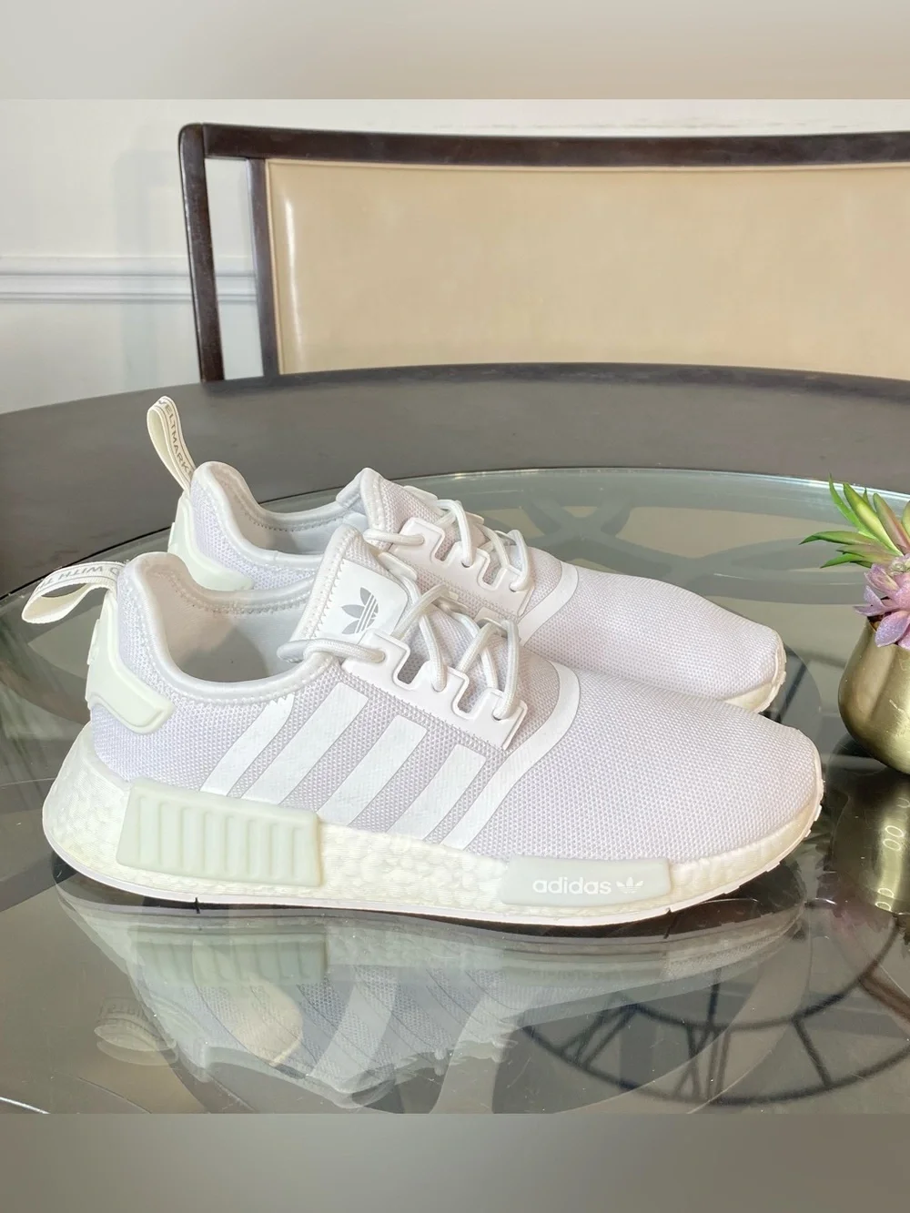 adidas clean minimal