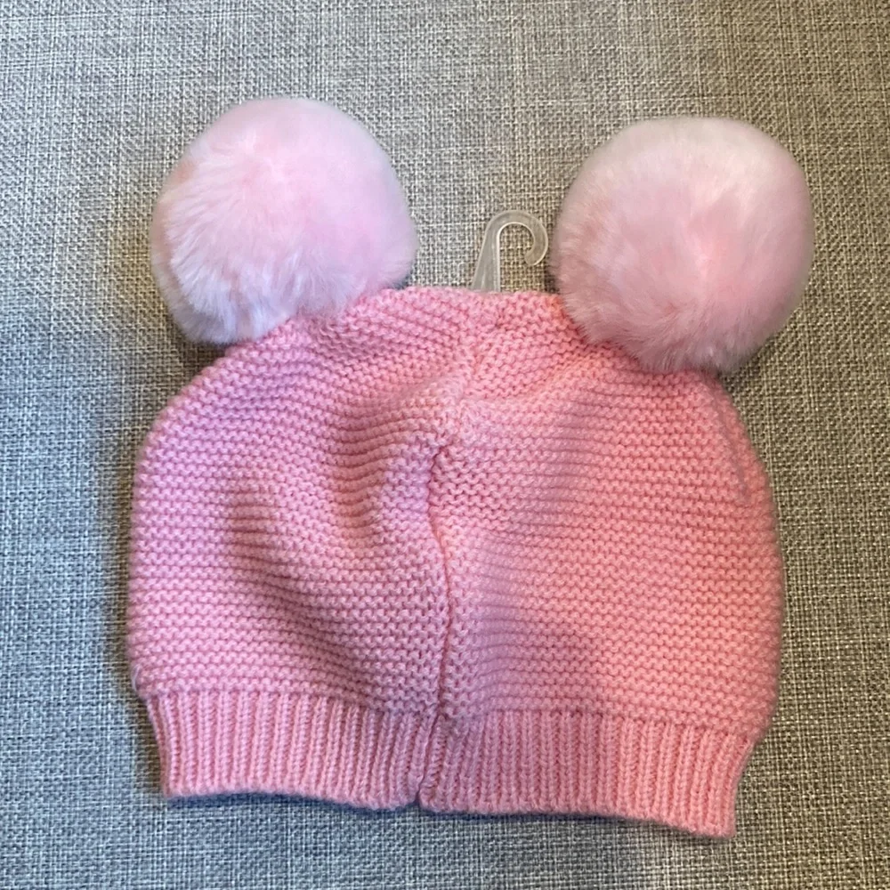Waddle pom beanie