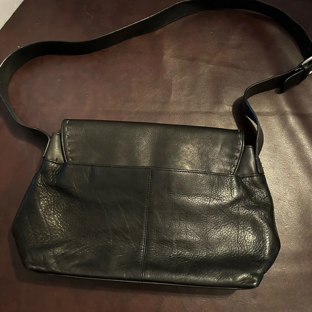 N/A simple black