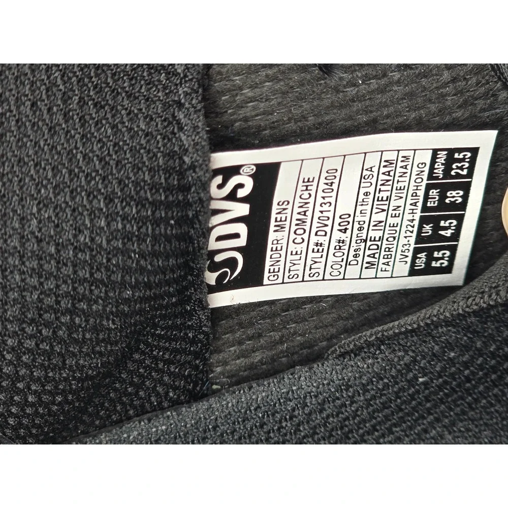 DVS Shoe Company day upper bold