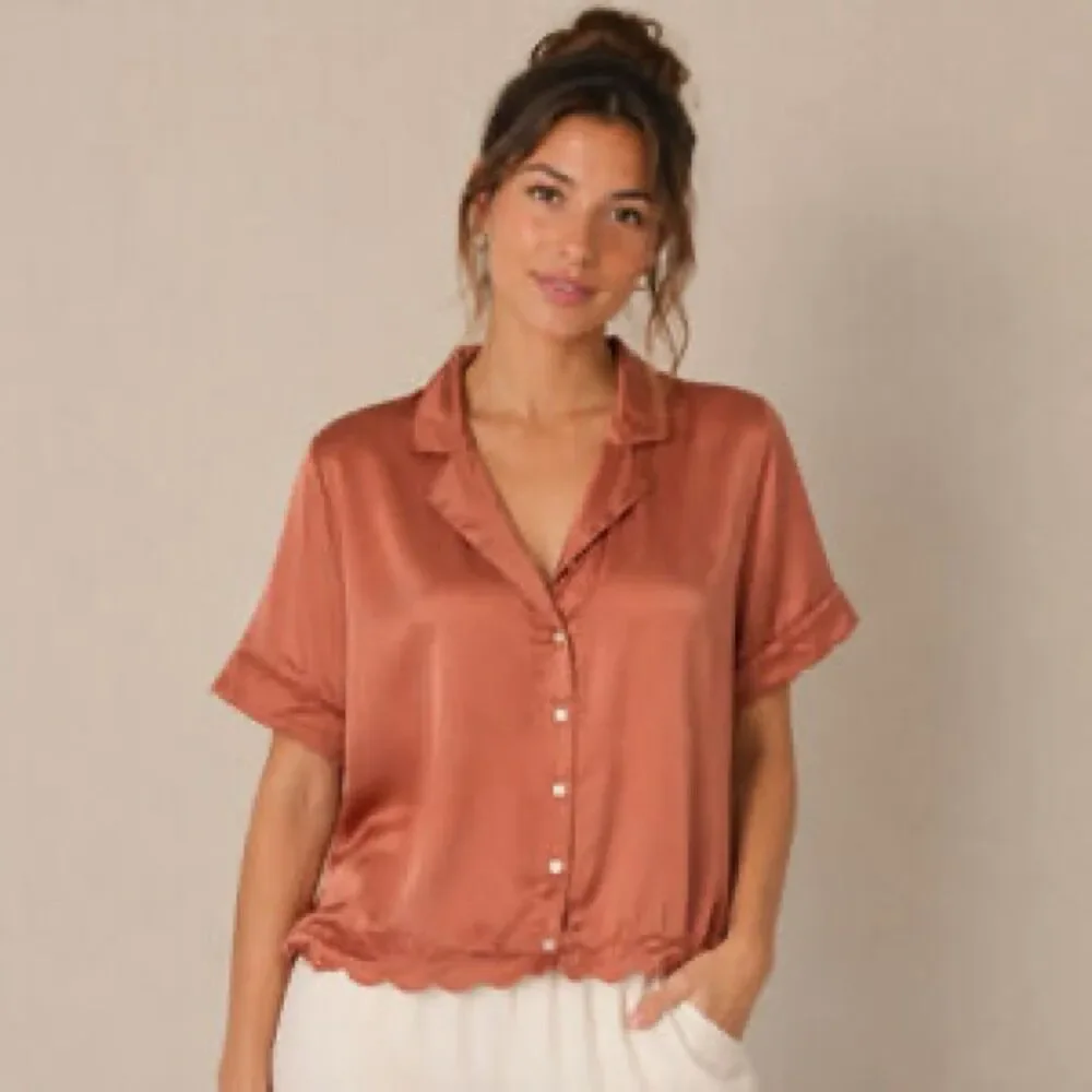 BHLDN Juniper Scalloped Hem Pajama Top Shirt in Mauve Women Size M Heart Buttons