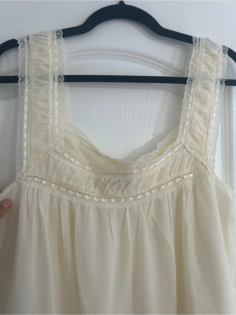 Princess Polly light cream