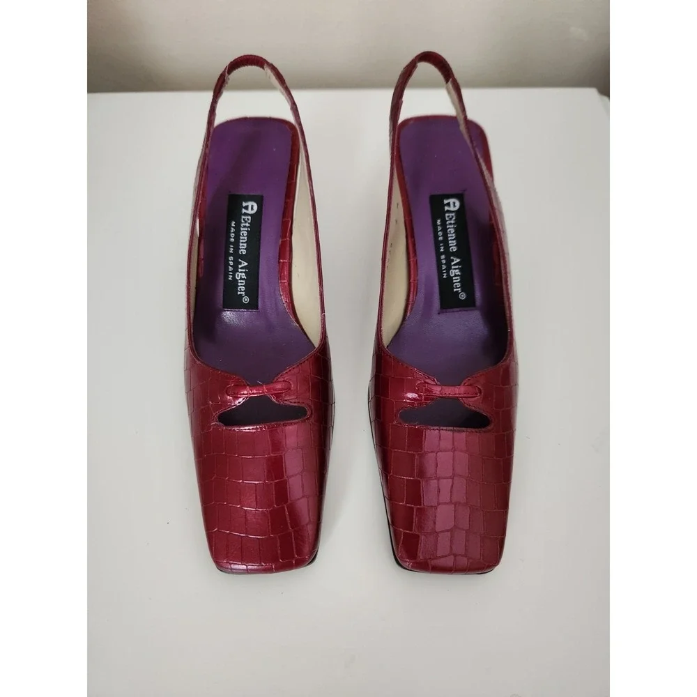 Etienne Aigner good size