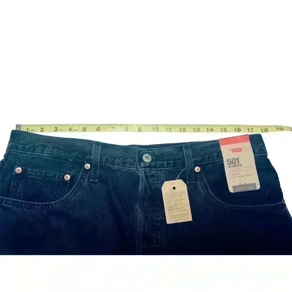 Levis featuring classic