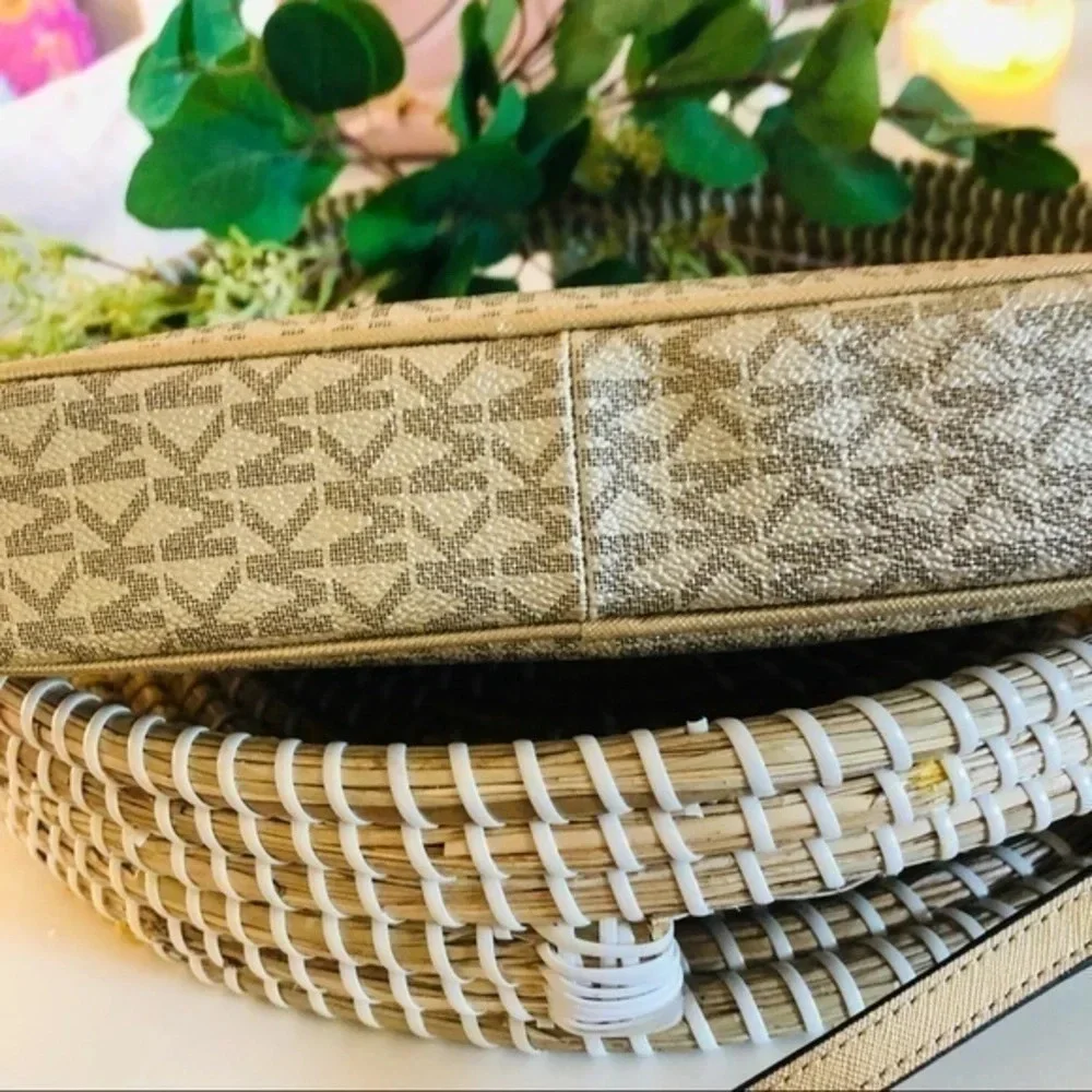 Michael Kors classic versatile