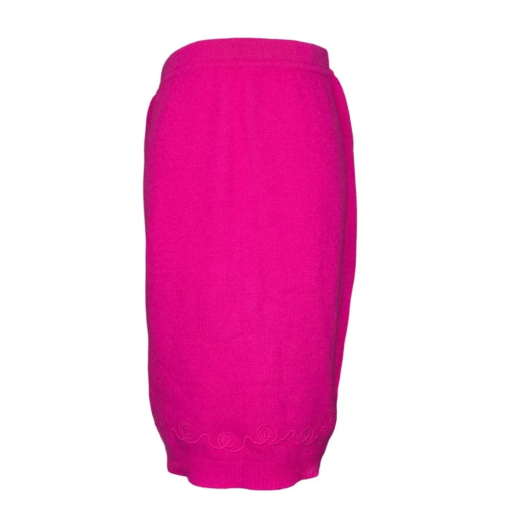 Stefanel Hot Pink Knit Mini Skirt Made in Italy Embroidered Floral Trim Size M