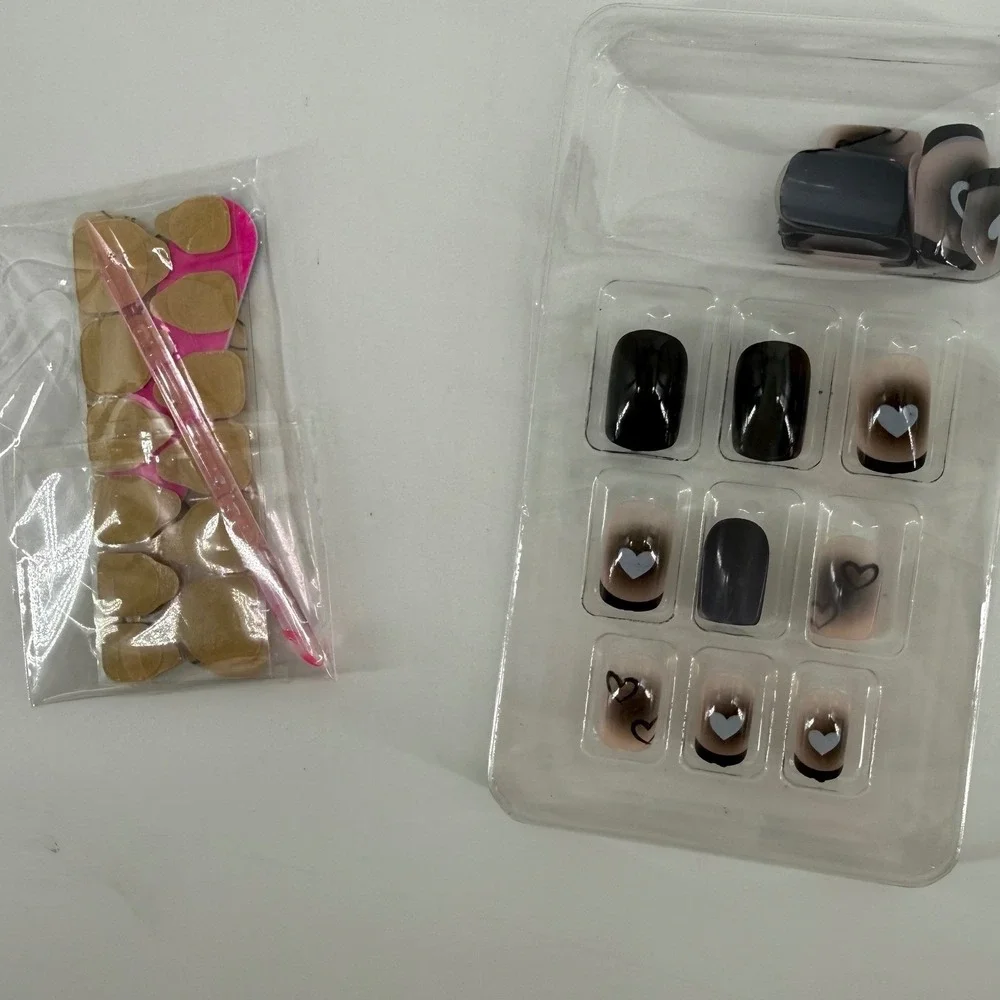 Babe Nail Co sets press
