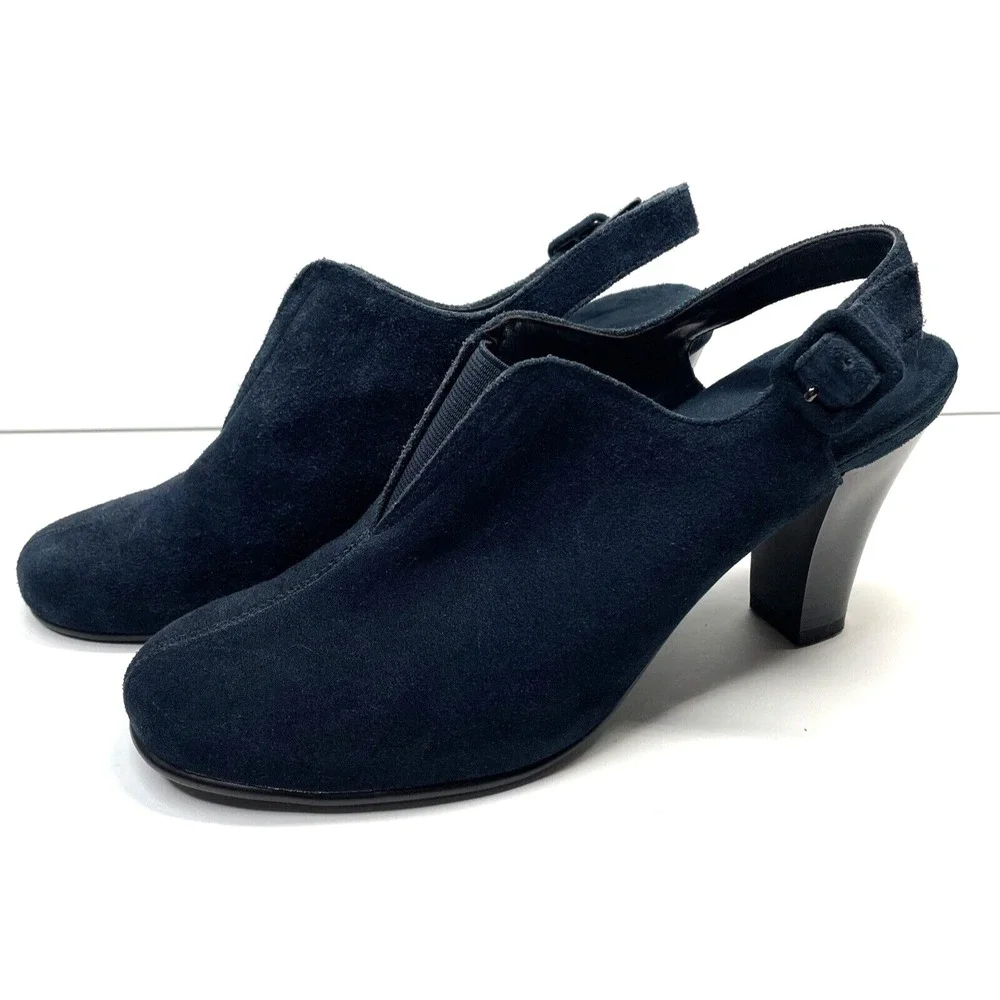 AEROSOLES navy suede