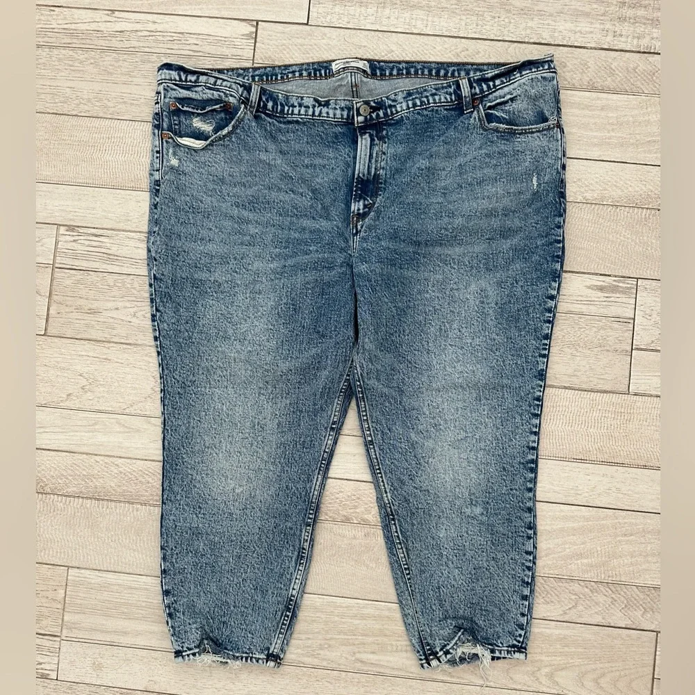 Abercrombie & Fitch The Mom Jeans High Rise 37‎ x 24
