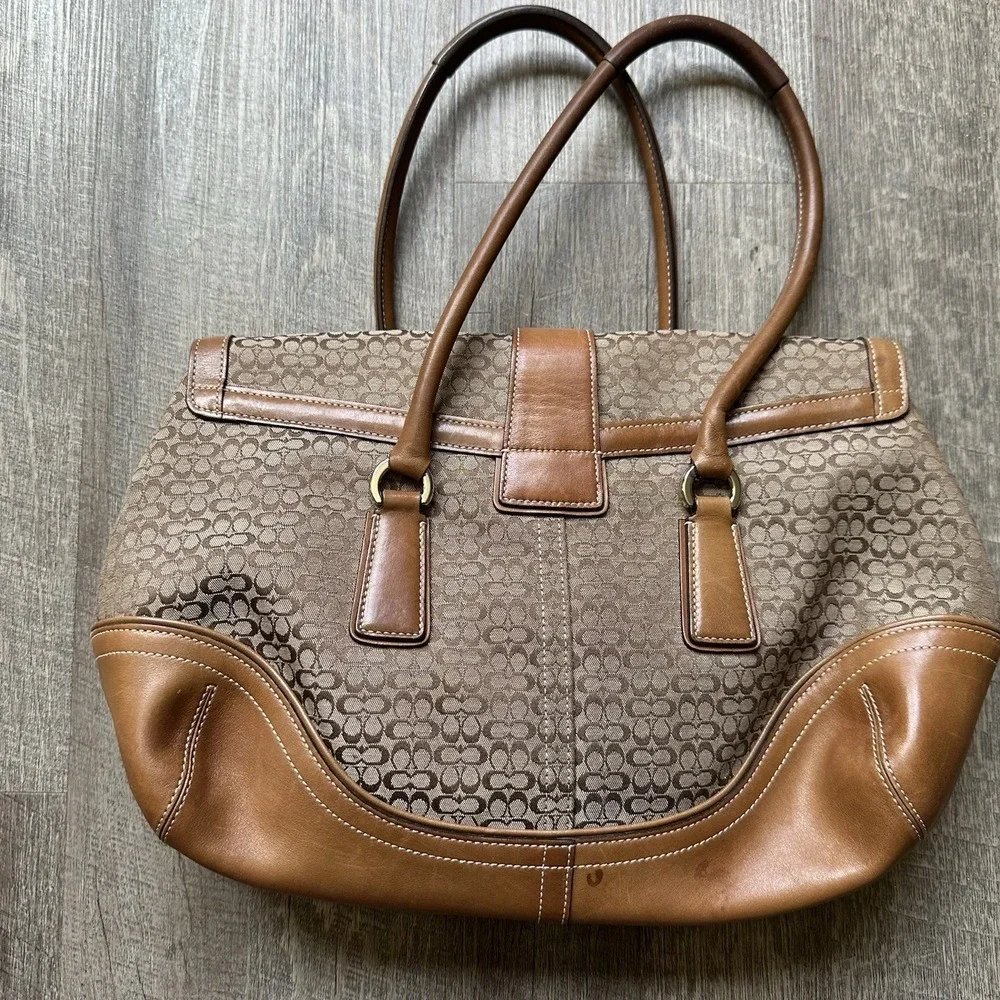 Coach soho signature