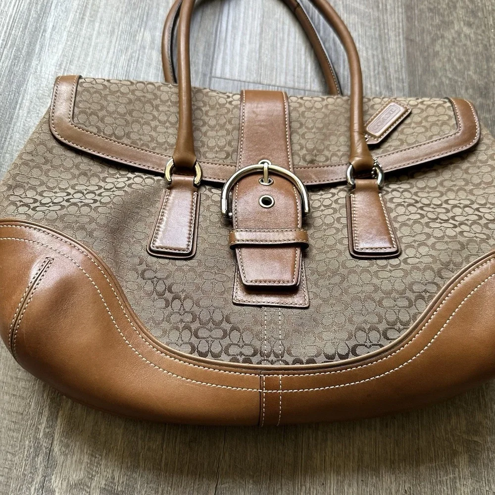 Coach soho signature