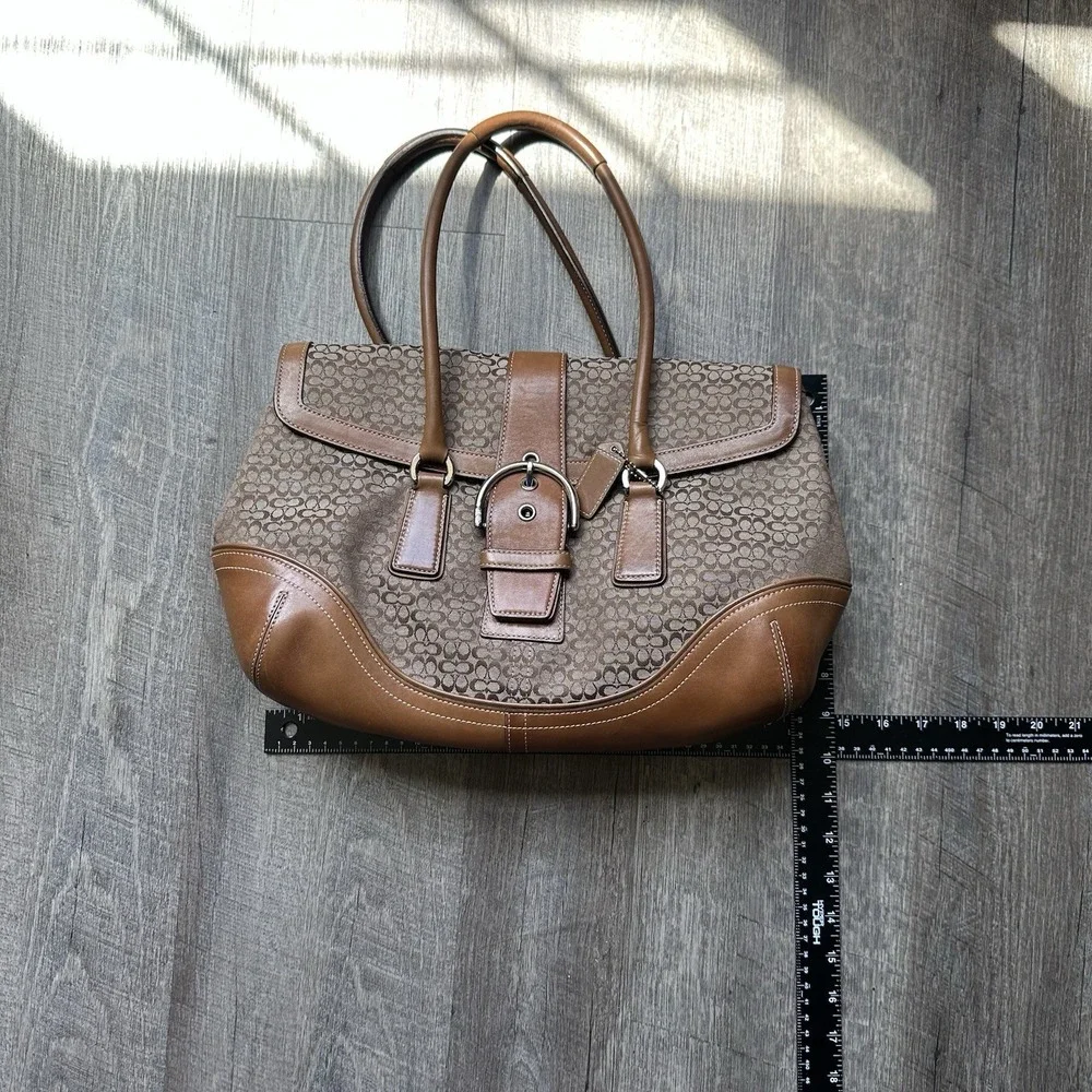 Coach soho signature