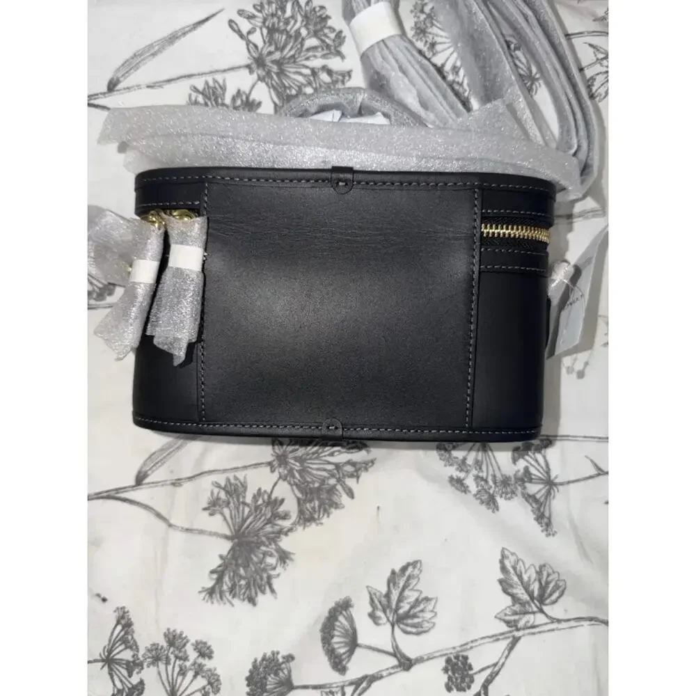 Coach nwt b7