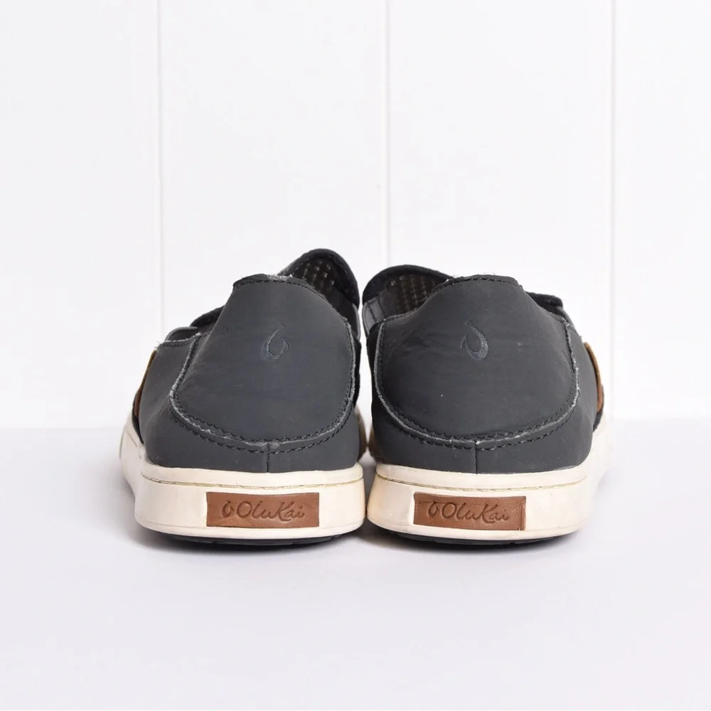 OluKai women slip