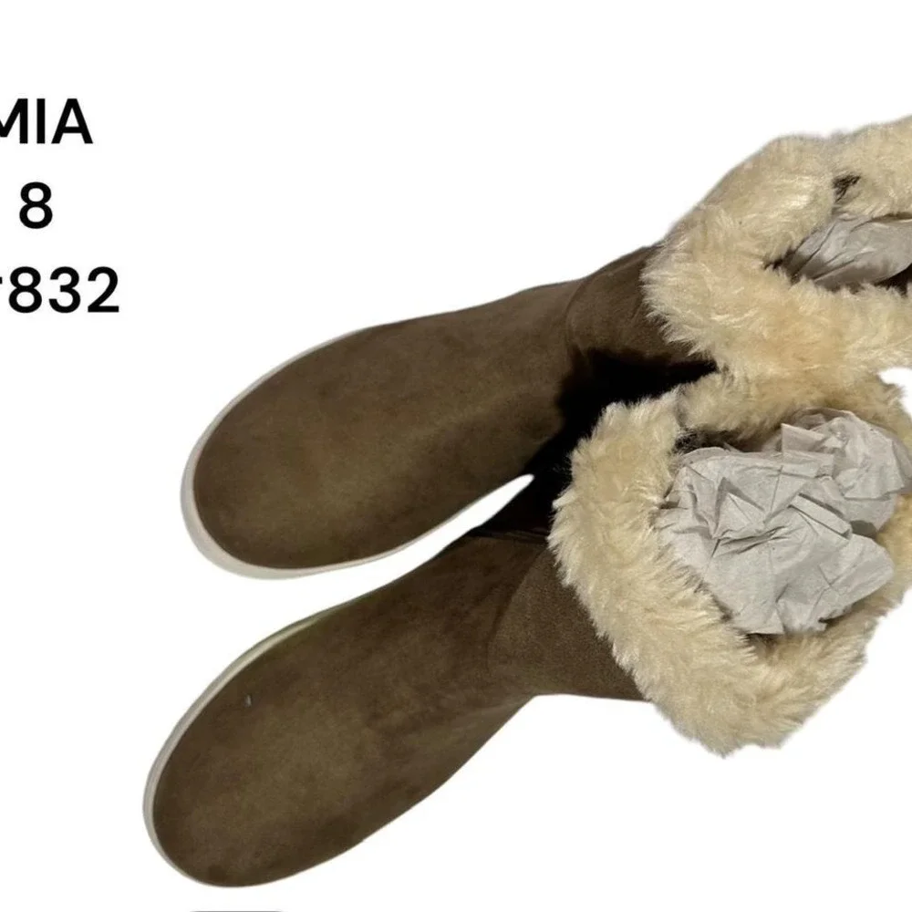 MIA brown suede