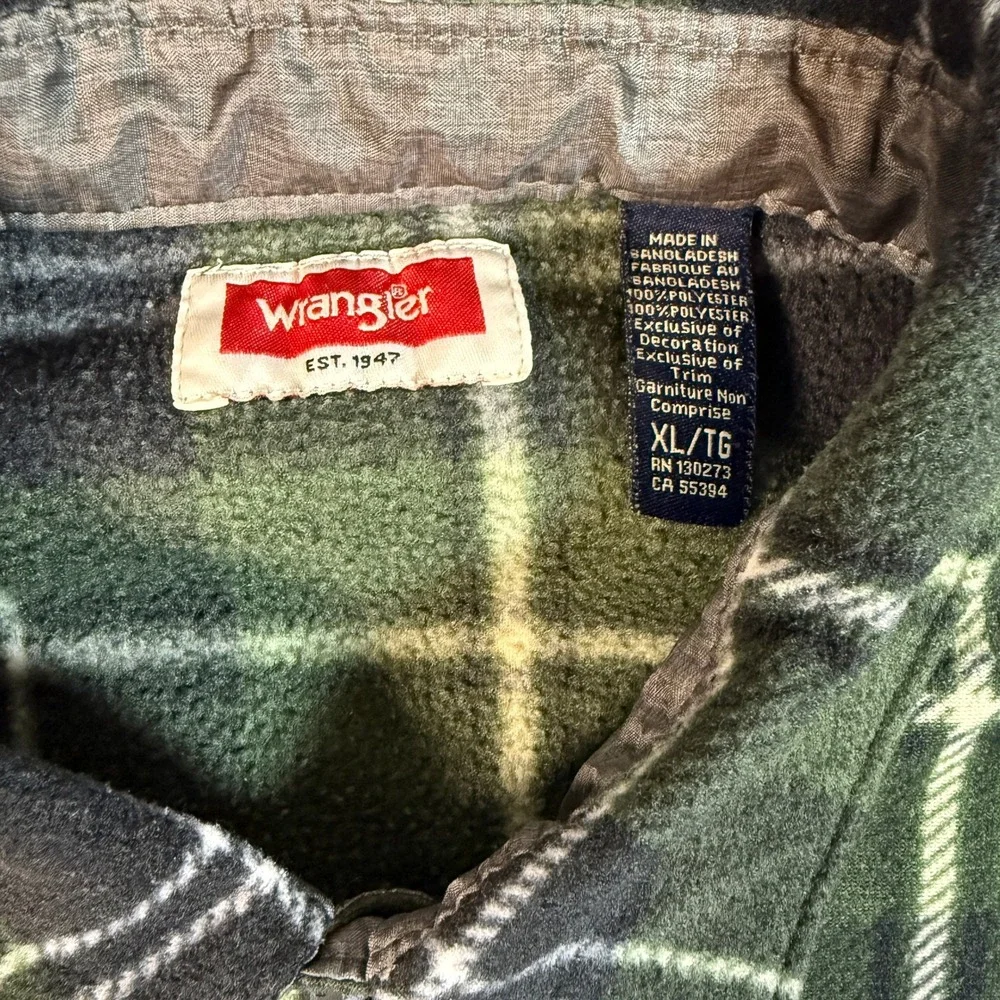 Wrangler black soft fleece