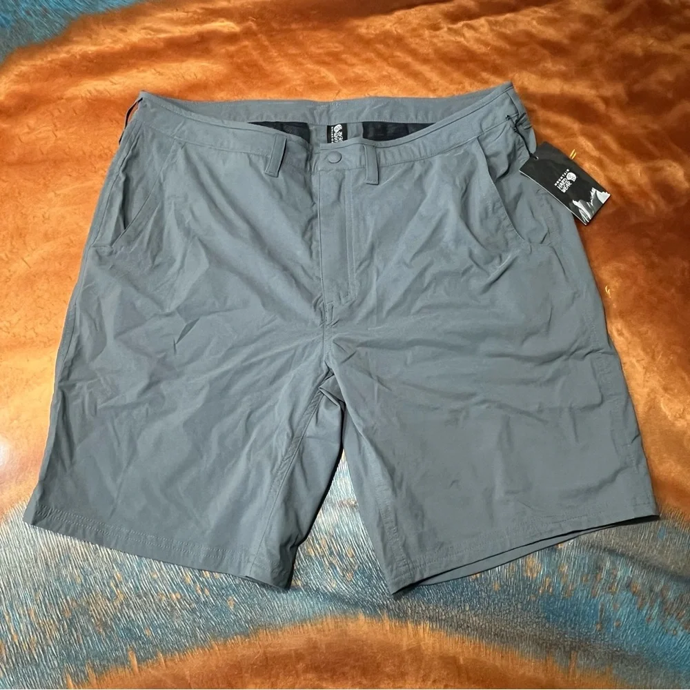 Mountain Hardwear nwt mountain