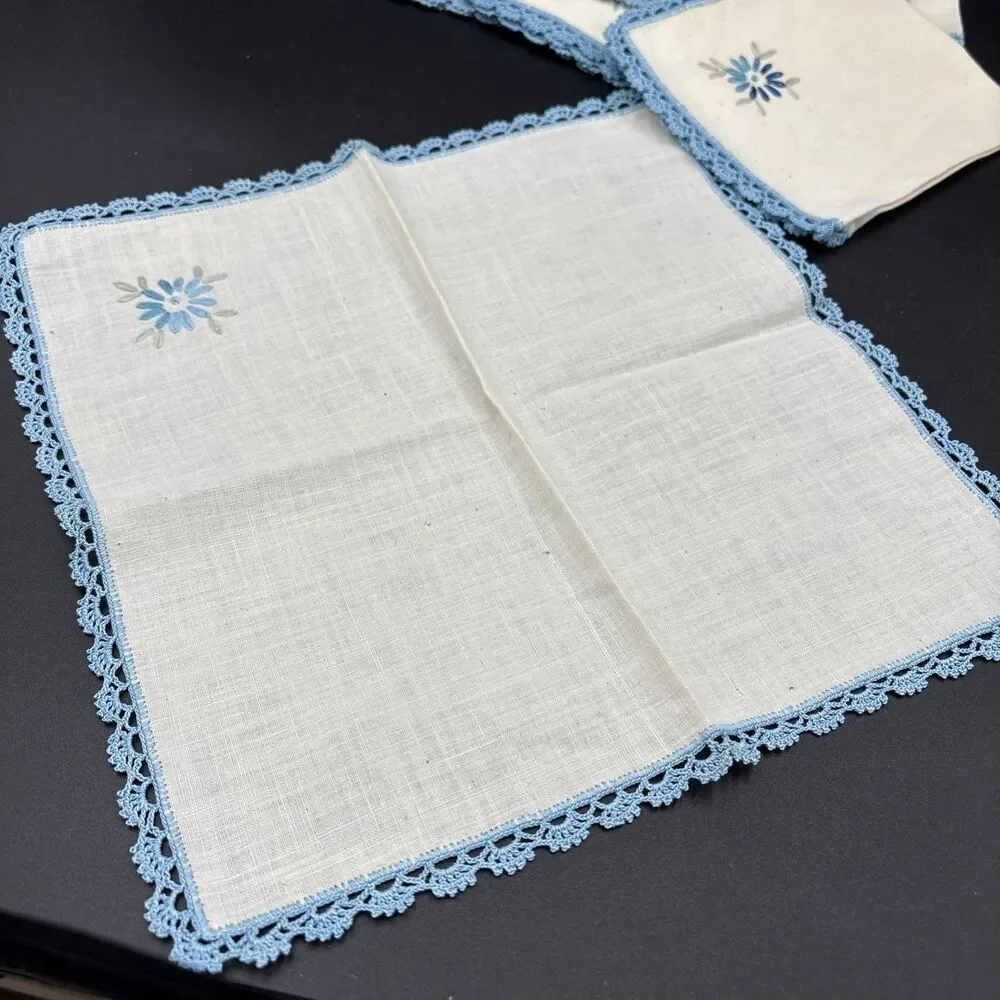 6 Linen Lace Bordered Blue Napkins‎ Vintage  10x10 Cream Linen