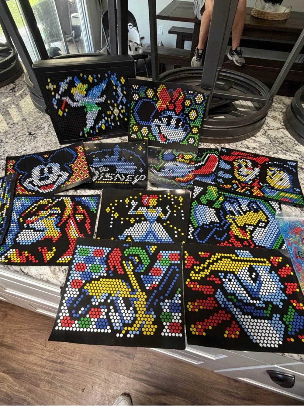Disney Lite-Brite with 12‎ templates