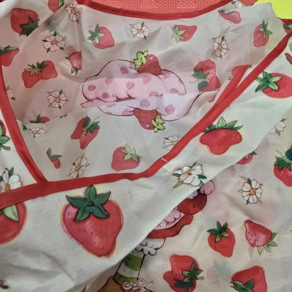 The Unbranded Brand vintage strawberry