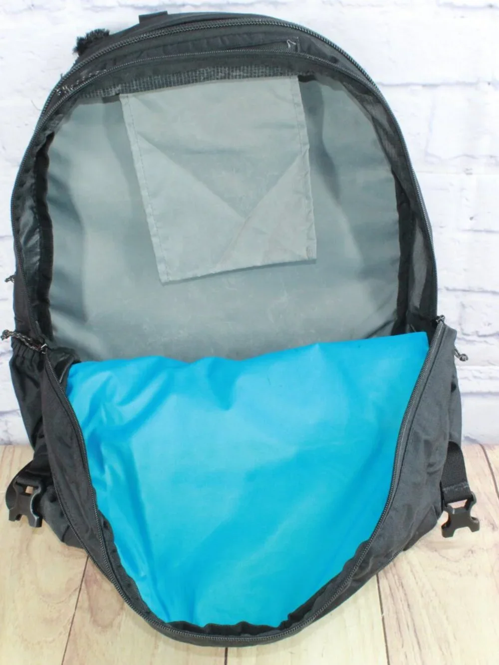 READ–LL Bean Unisex Adult Comfort Carry Portable Locker Pack 42L Backpack Hiking